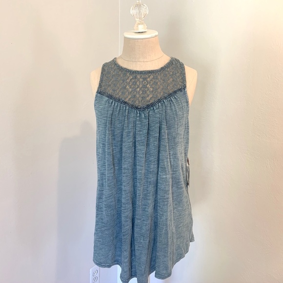 Knox Rose Tops - NWT Boho Knox Rose Flowy Blue Tank Top